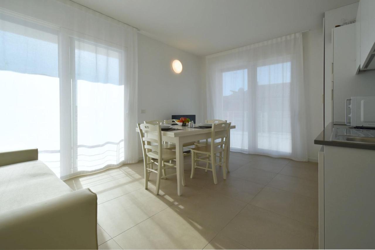 Residence Al Molo - Agenzia Cocal カオルレ エクステリア 写真