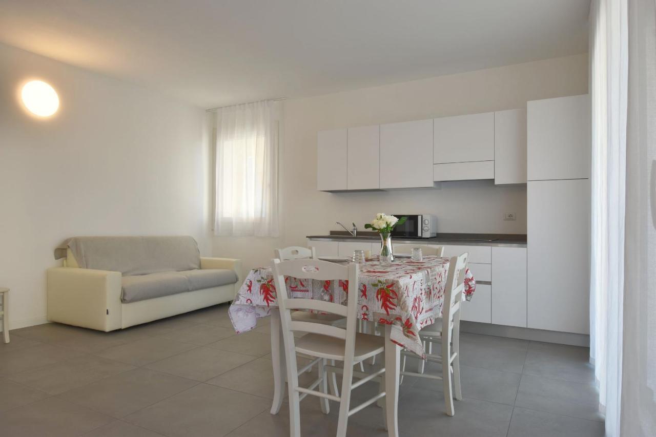 Residence Al Molo - Agenzia Cocal カオルレ エクステリア 写真