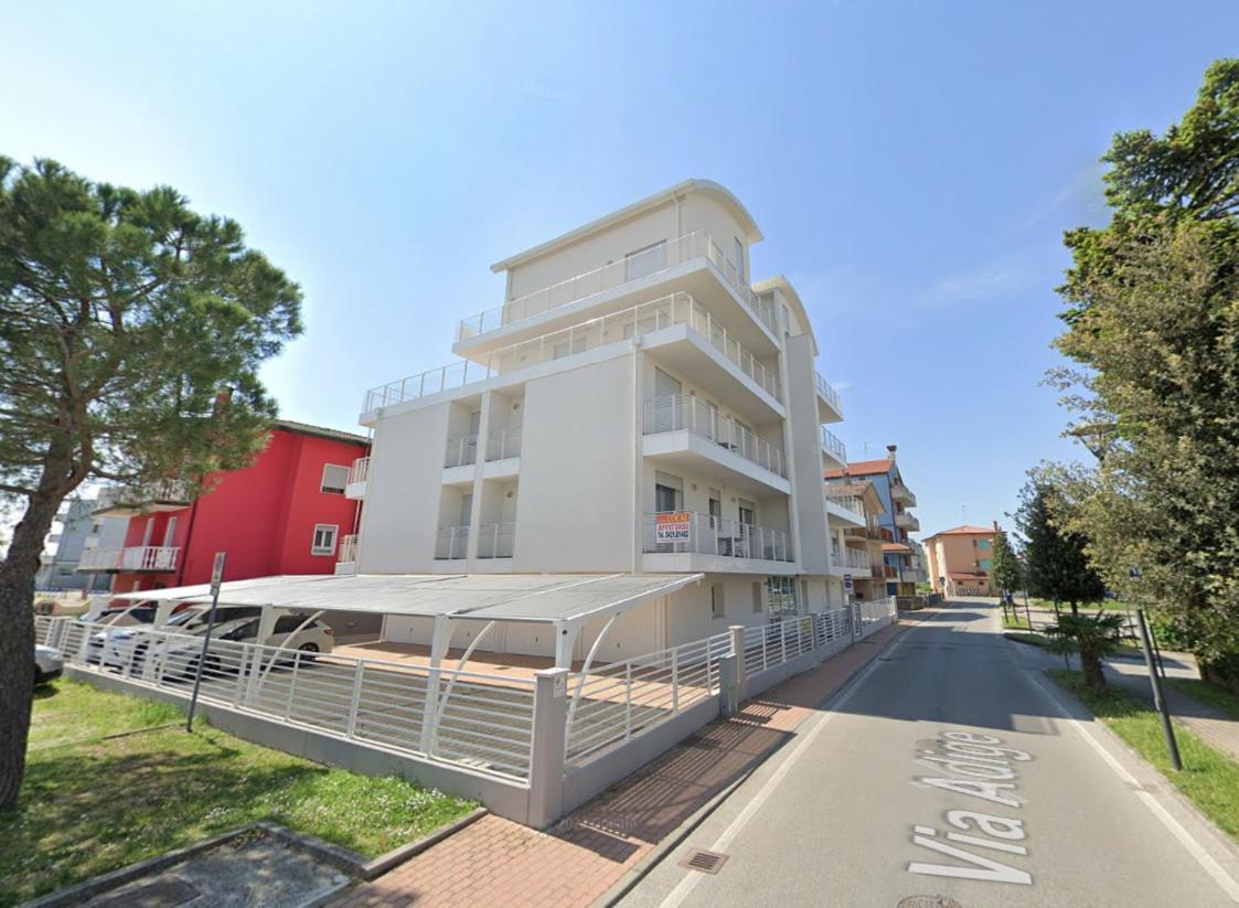 Residence Al Molo - Agenzia Cocal カオルレ エクステリア 写真